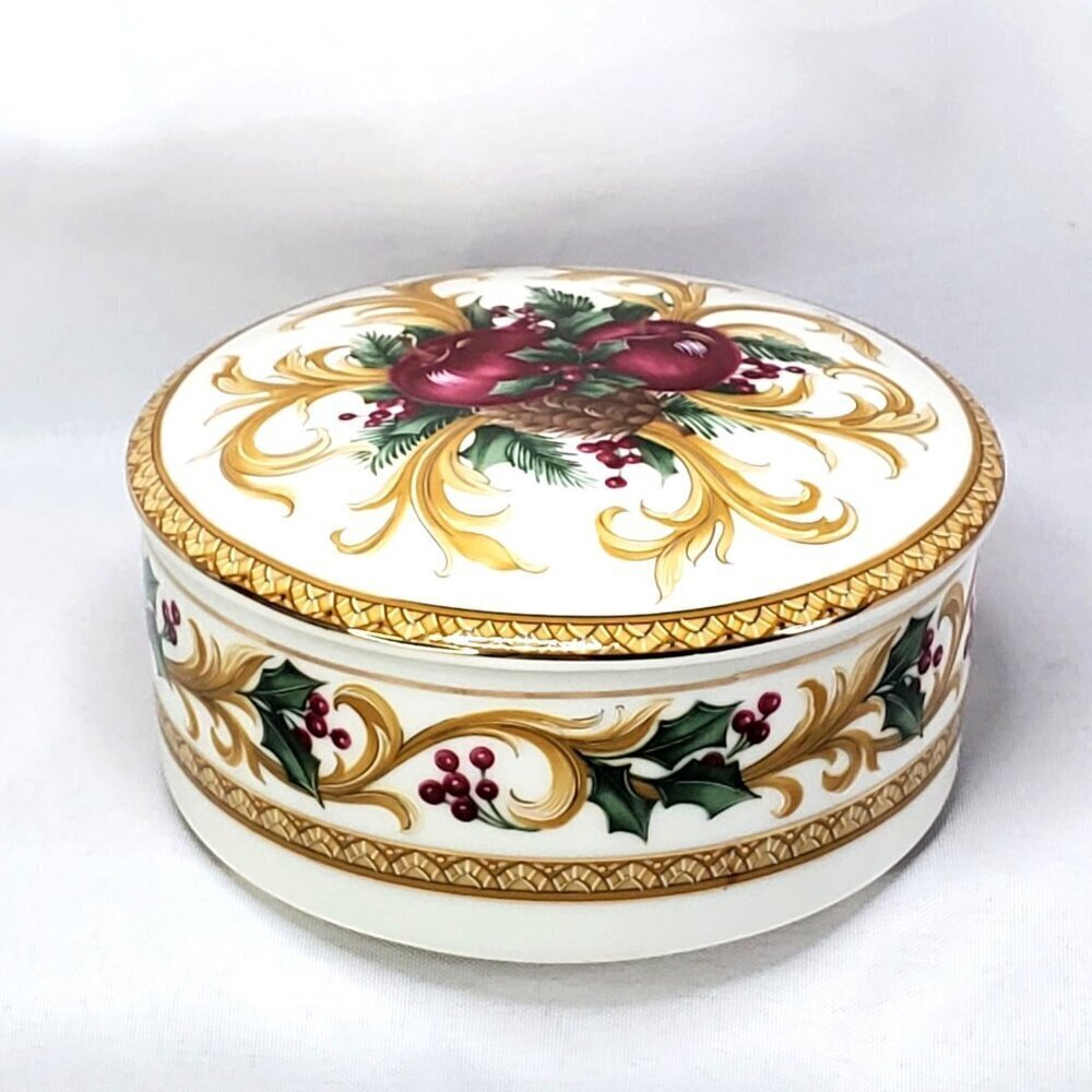 Mikasa "Holiday Orchard" Porcelain Christmas Trinket Box Holly Berries